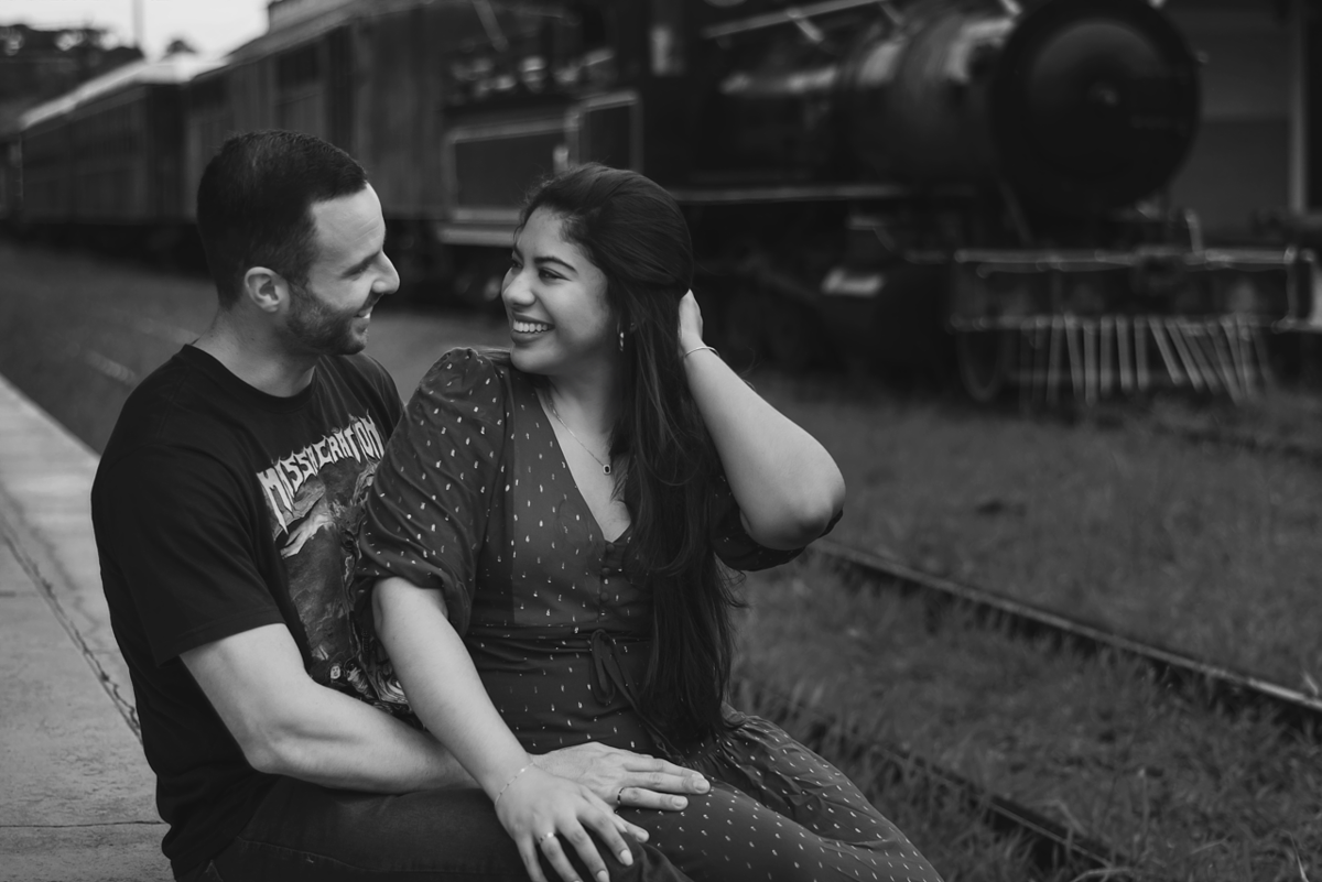 Ensaio casal, pré wedding na estação de trem, São Roque SP Tai Barsanulfo