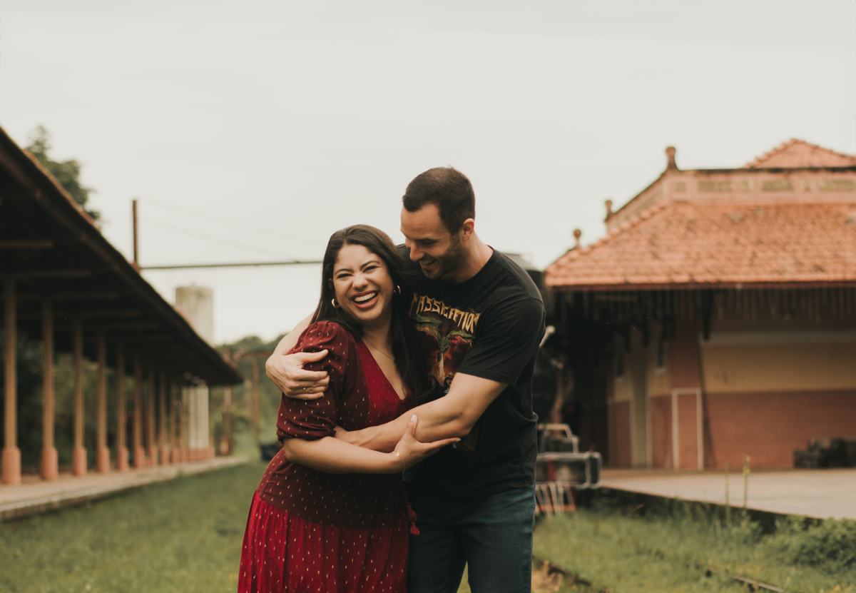 Ensaio casal, pré wedding na estação de trem, São Roque SP Tai Barsanulfo