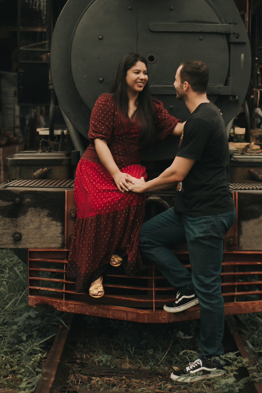 Ensaio casal, pré wedding na estação de trem, São Roque SP Tai Barsanulfo