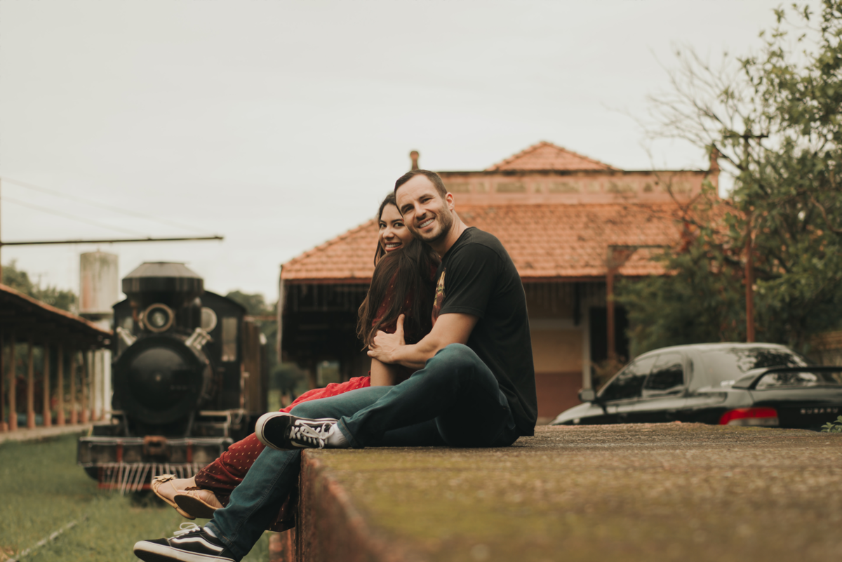 Ensaio casal, pré wedding na estação de trem, São Roque SP Tai Barsanulfo