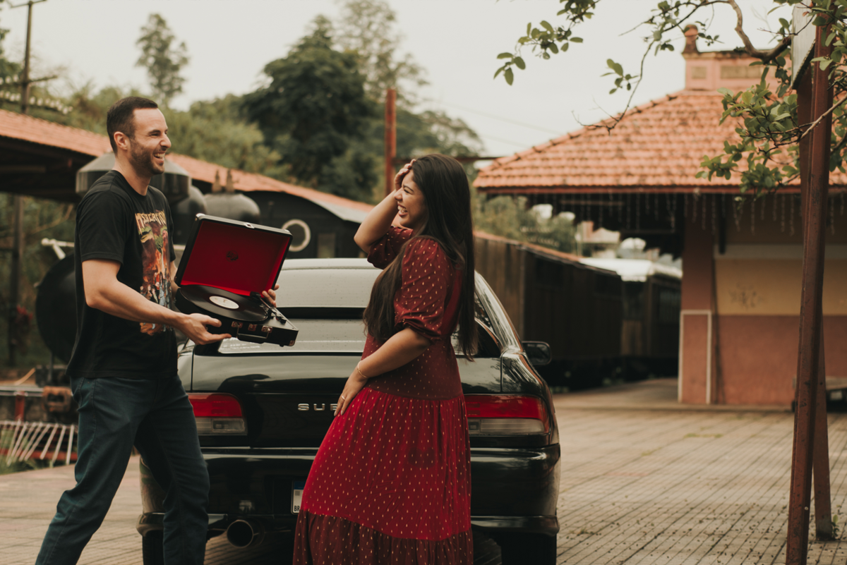 Ensaio casal, pré wedding na estação de trem, São Roque SP Tai Barsanulfo