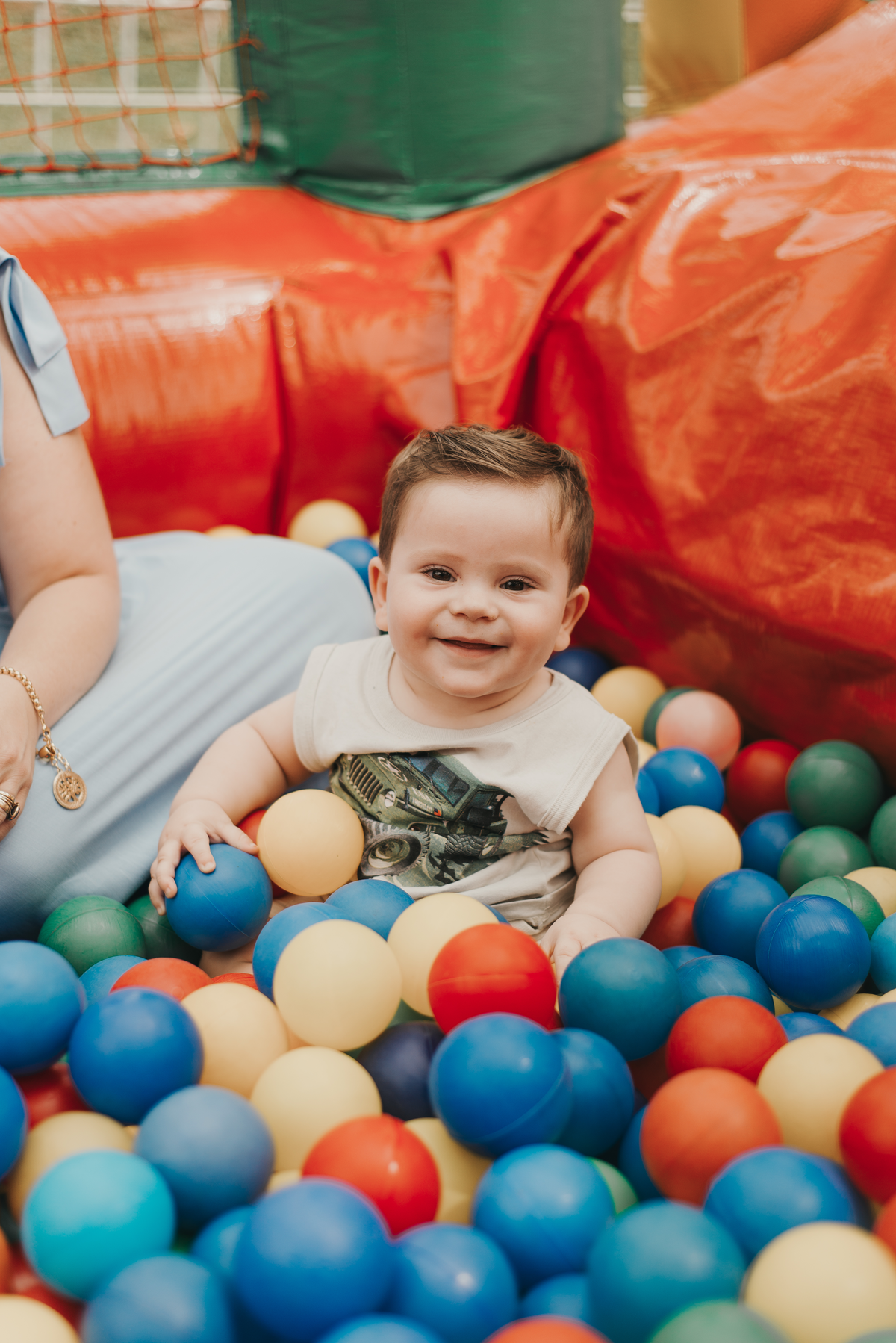 Aniversário infantil, festa 1 ano, tema cachorro, piscina de bolinha e diversão em São Roque - SP