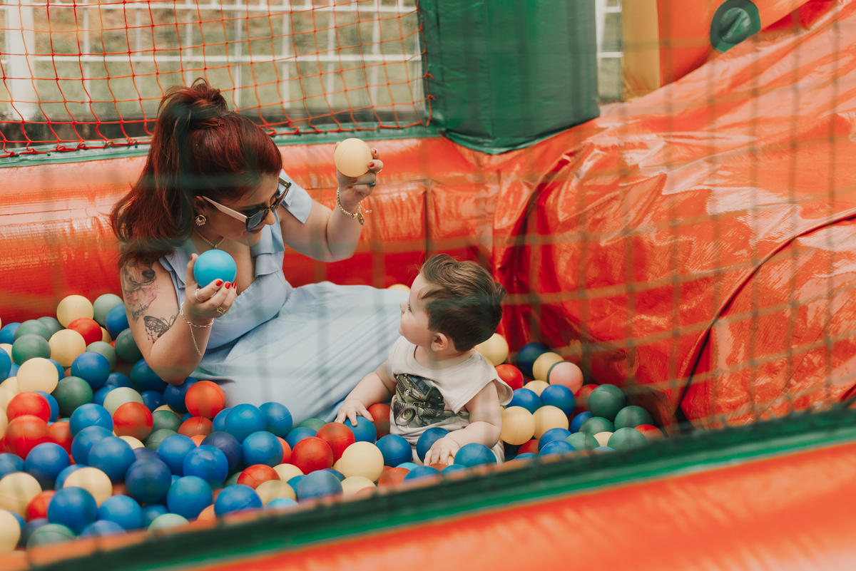 Aniversário infantil, festa 1 ano, tema cachorro, piscina de bolinha e diversão em São Roque - SP