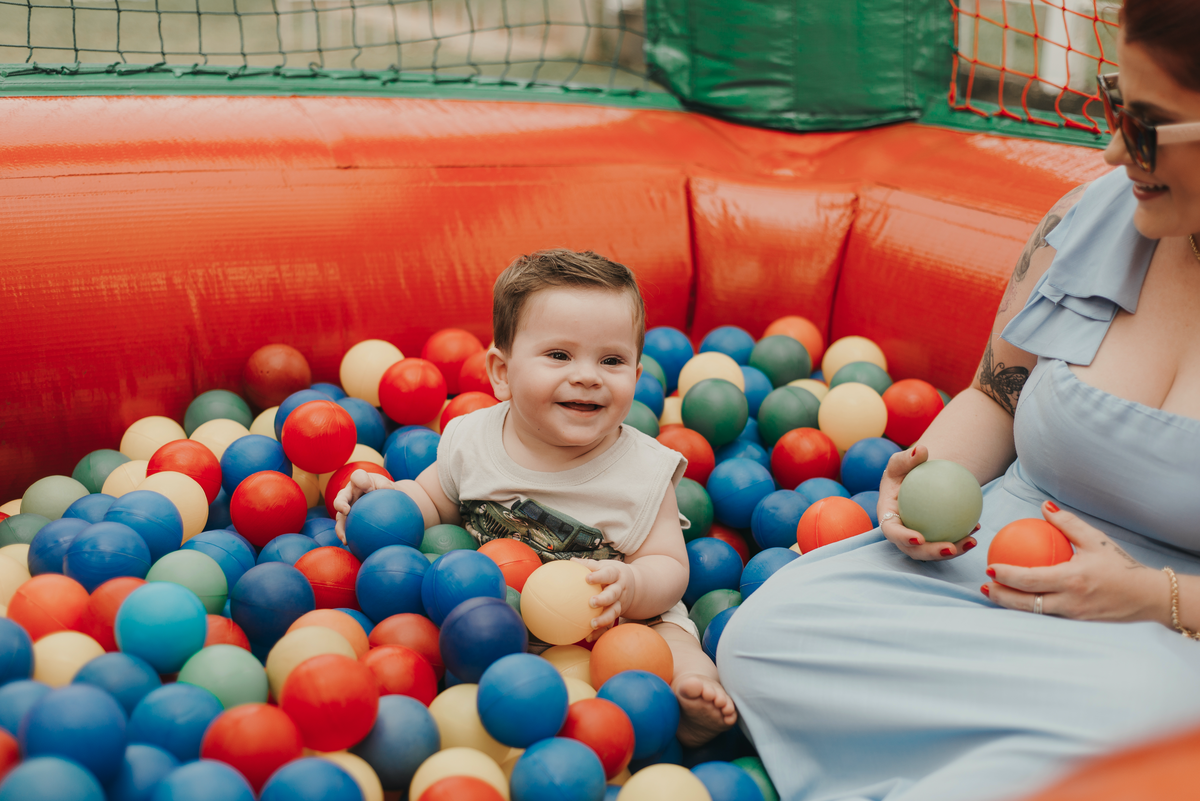 Aniversário infantil, festa 1 ano, tema cachorro, piscina de bolinha e diversão em São Roque - SP