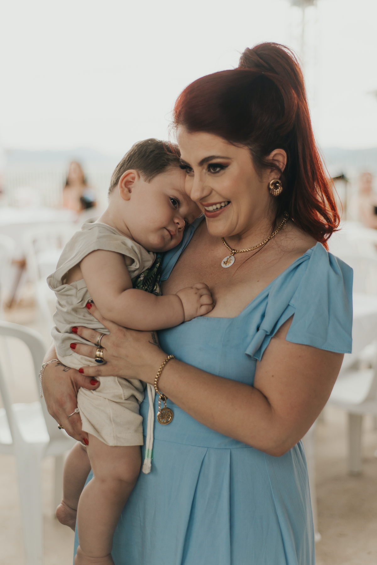 Aniversário infantil, bebê no colo da mãe  em São Roque -SP
