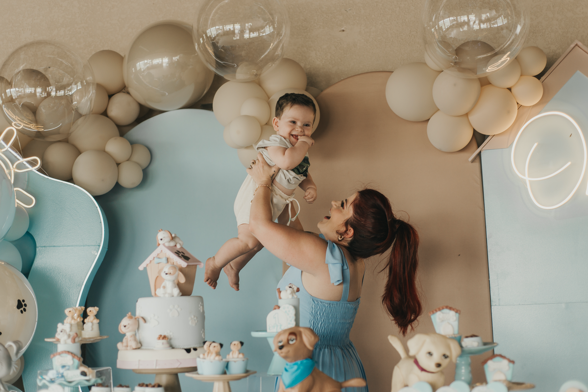 Aniversário infantil, festa 1 ano, tema cachorro, parabéns, em São Roque - SP