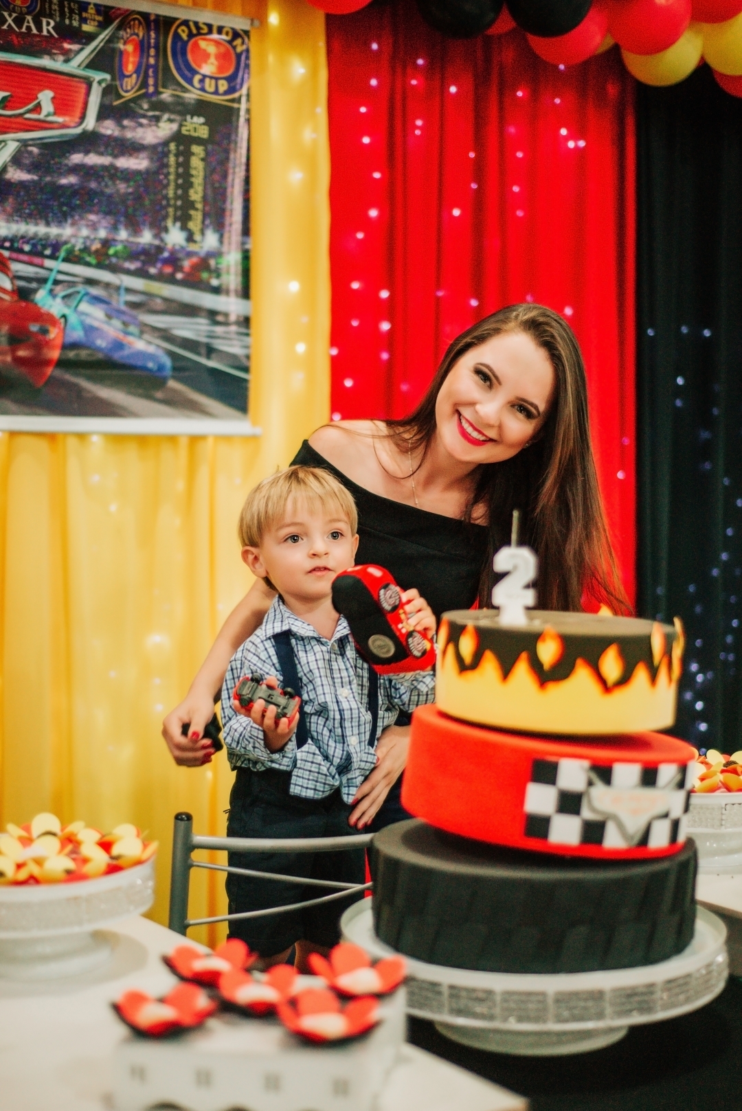 Aniversário tema Carros, bolo, festa, fotografia de aniversário em São Roque - SP