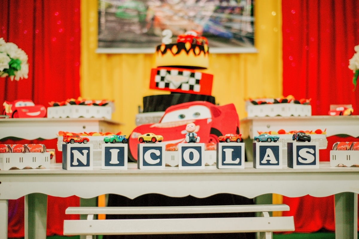 Aniversário tema Carros, bolo, festa, fotografia de eventos em São Roque - SP