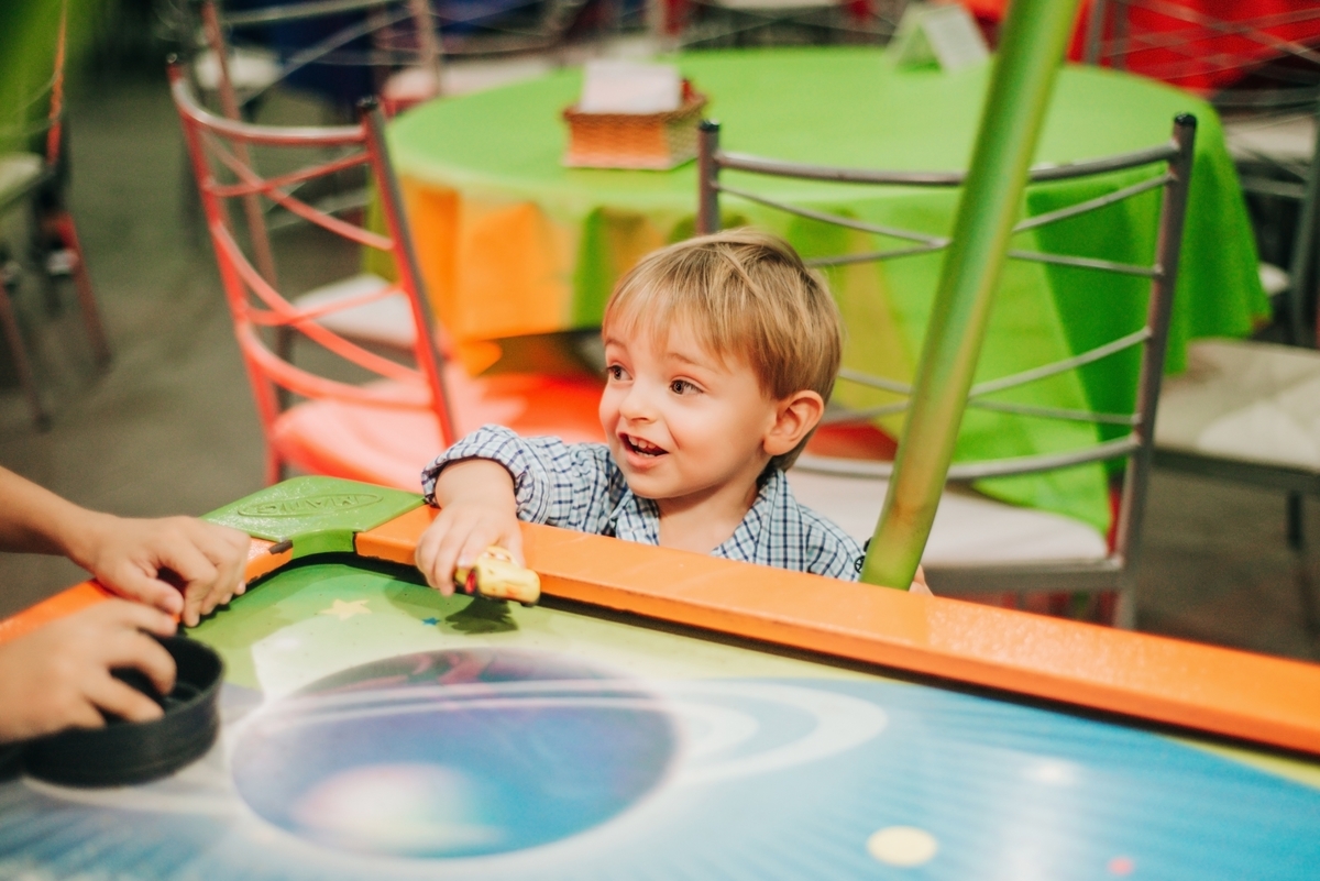 fotografia infantil, aniversario, jogos fliperama, buffet, festa em São Roque - SP