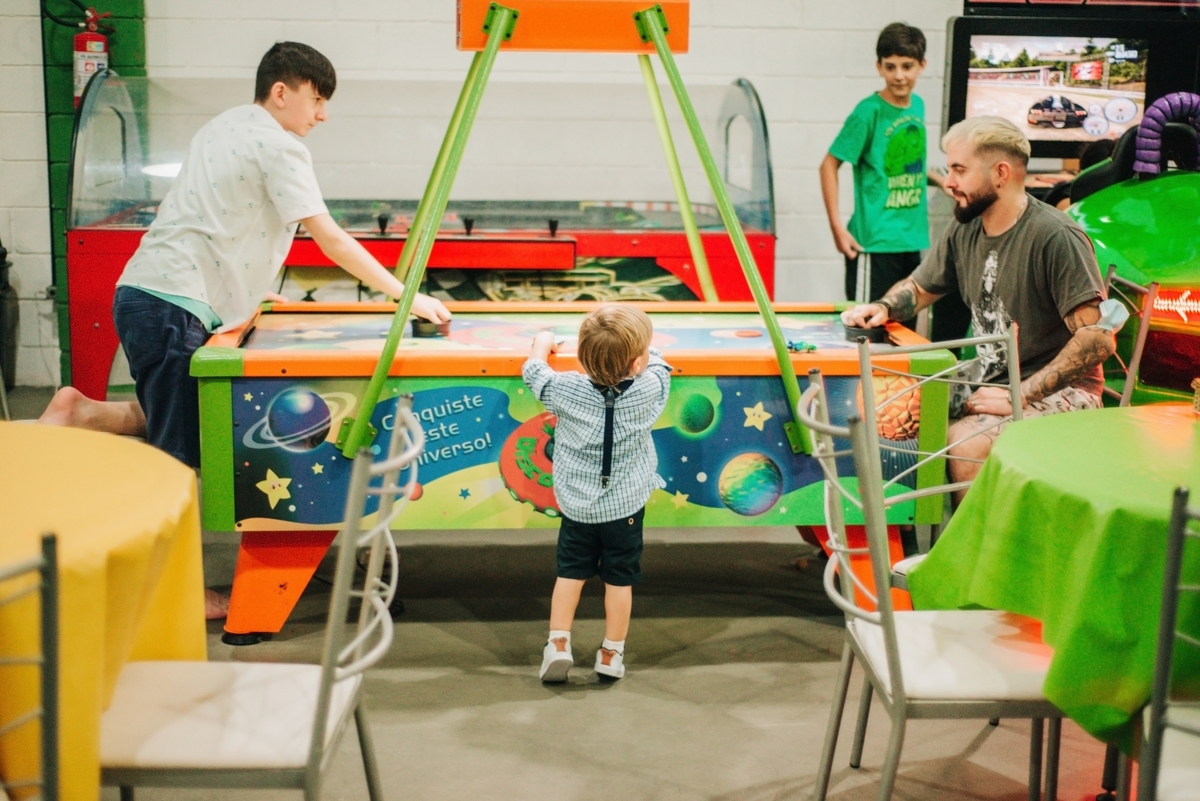fotografia infantil, aniversario, jogos fliperama, buffet, festa em São Roque - SP