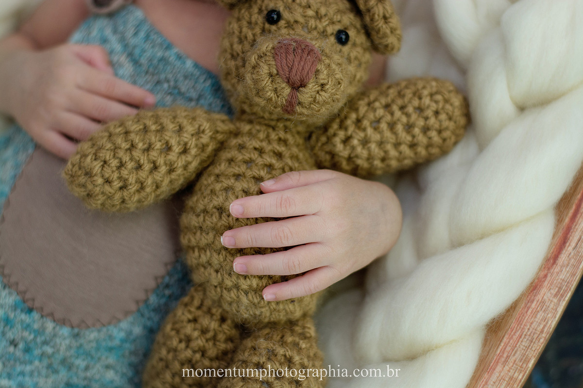 foto newborn tirada por momentum photographia no estudio petropolis rj menino