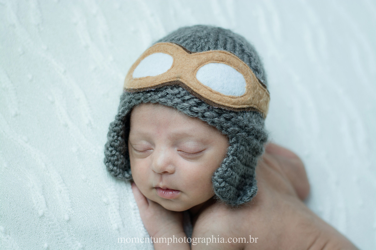 foto newborn tirada por momentum photographia no estudio petropolis rj menino