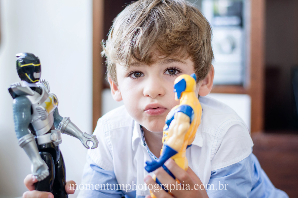 foto tirada por momentum photographia irmaos ensaio infantil petropolis rj