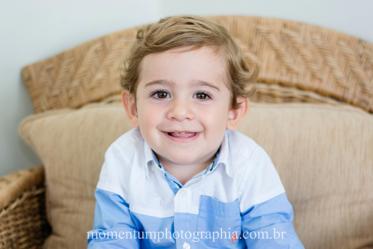foto tirada por momentum photographia irmaos ensaio infantil petropolis rj