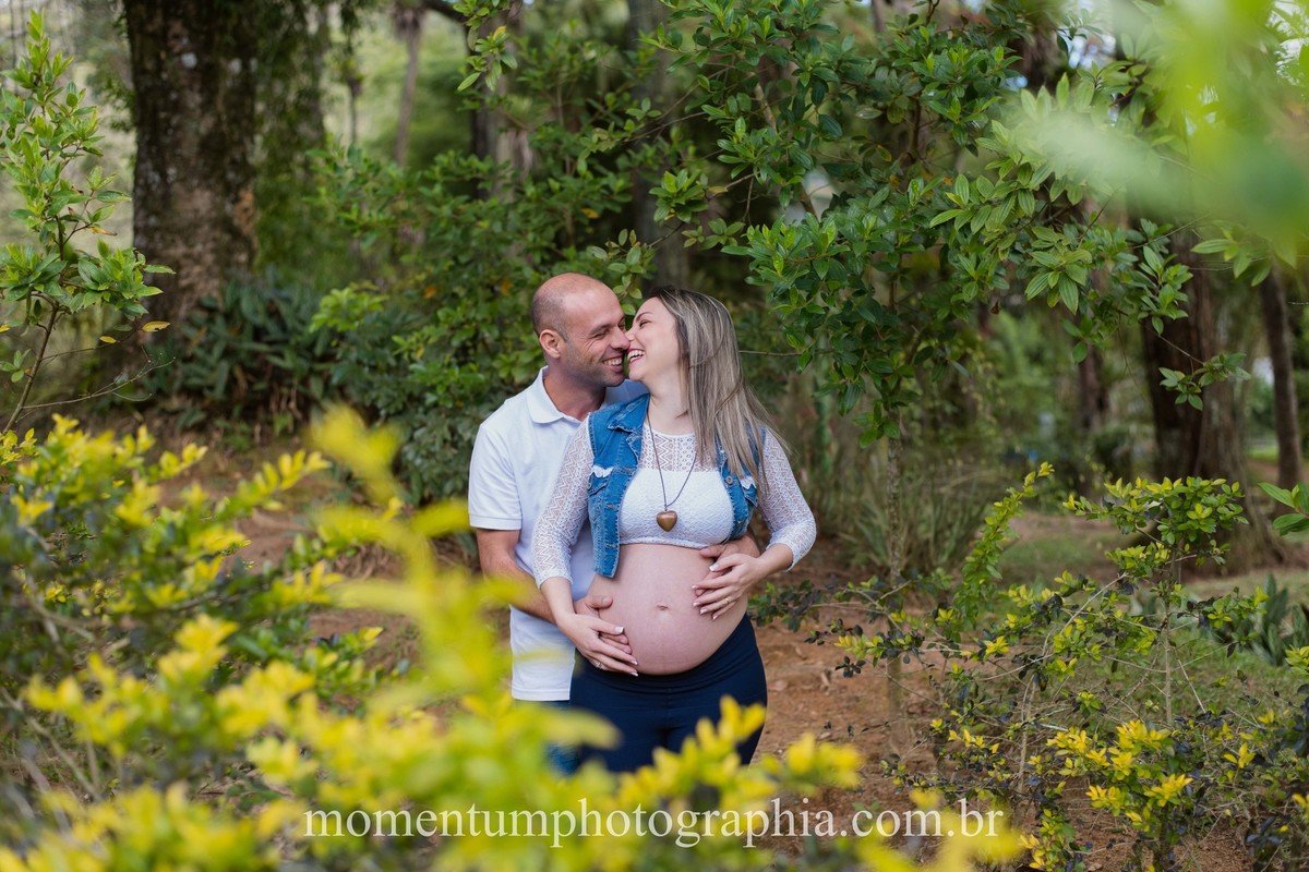 foto tirada por momentum photographia ensaio gestante em petropolis rj estudio parque cremeri