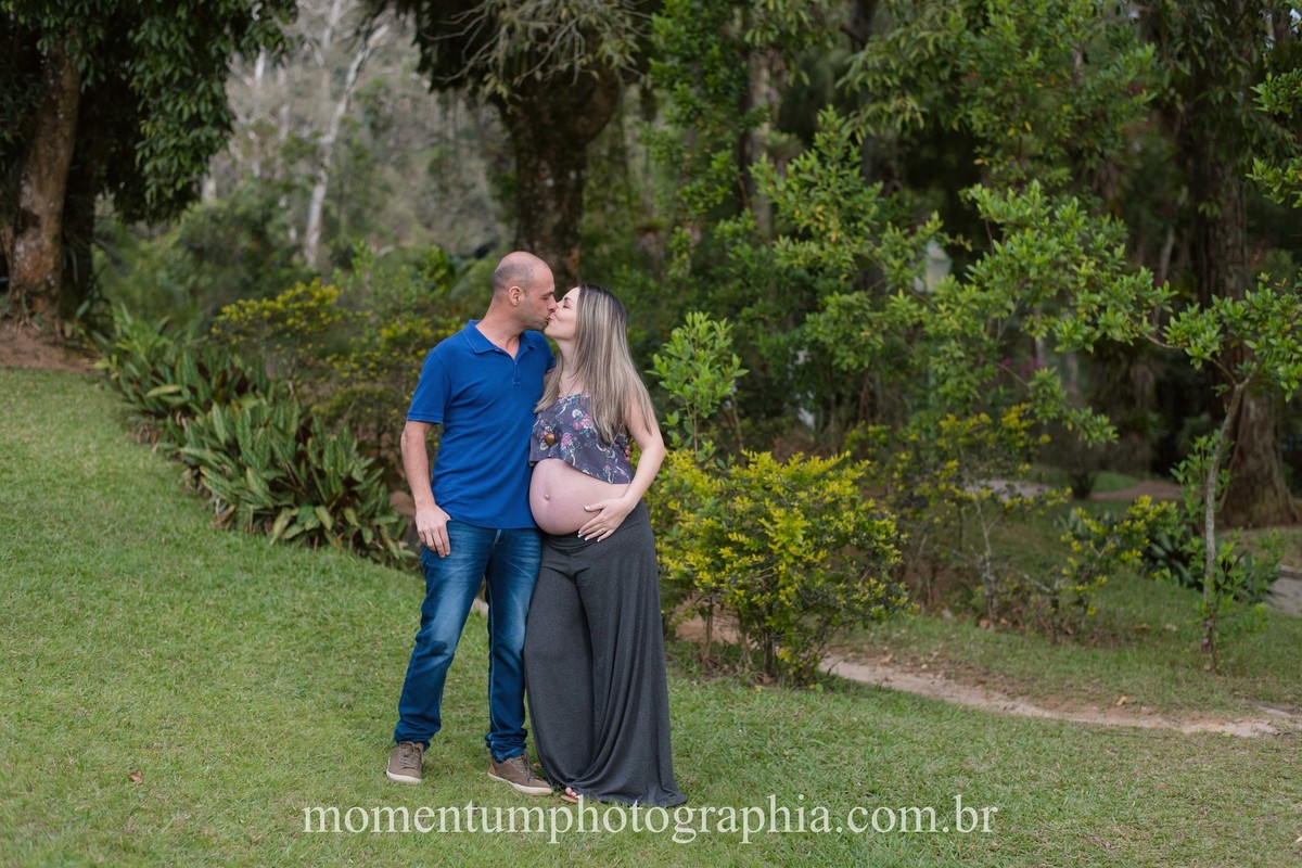 foto tirada por momentum photographia ensaio gestante em petropolis rj estudio parque cremeri