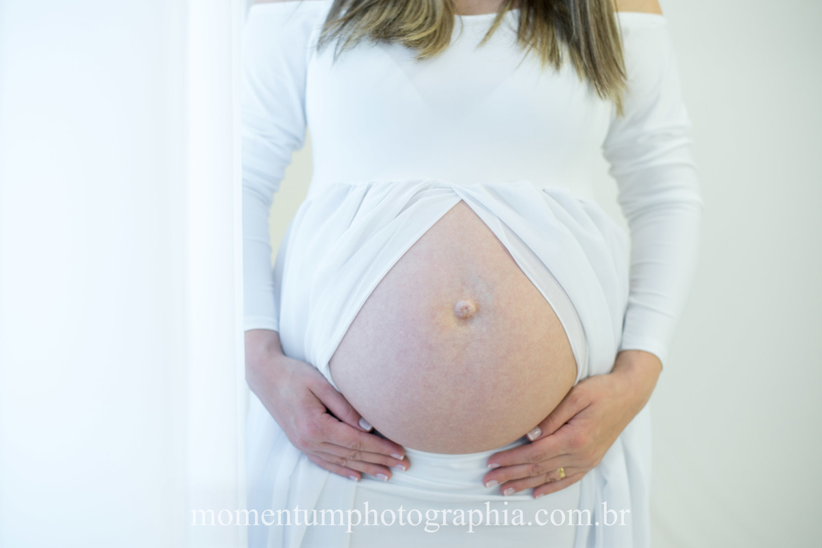 foto tirada por momentum photographia ensaio gestante em petropolis rj estudio parque cremeri