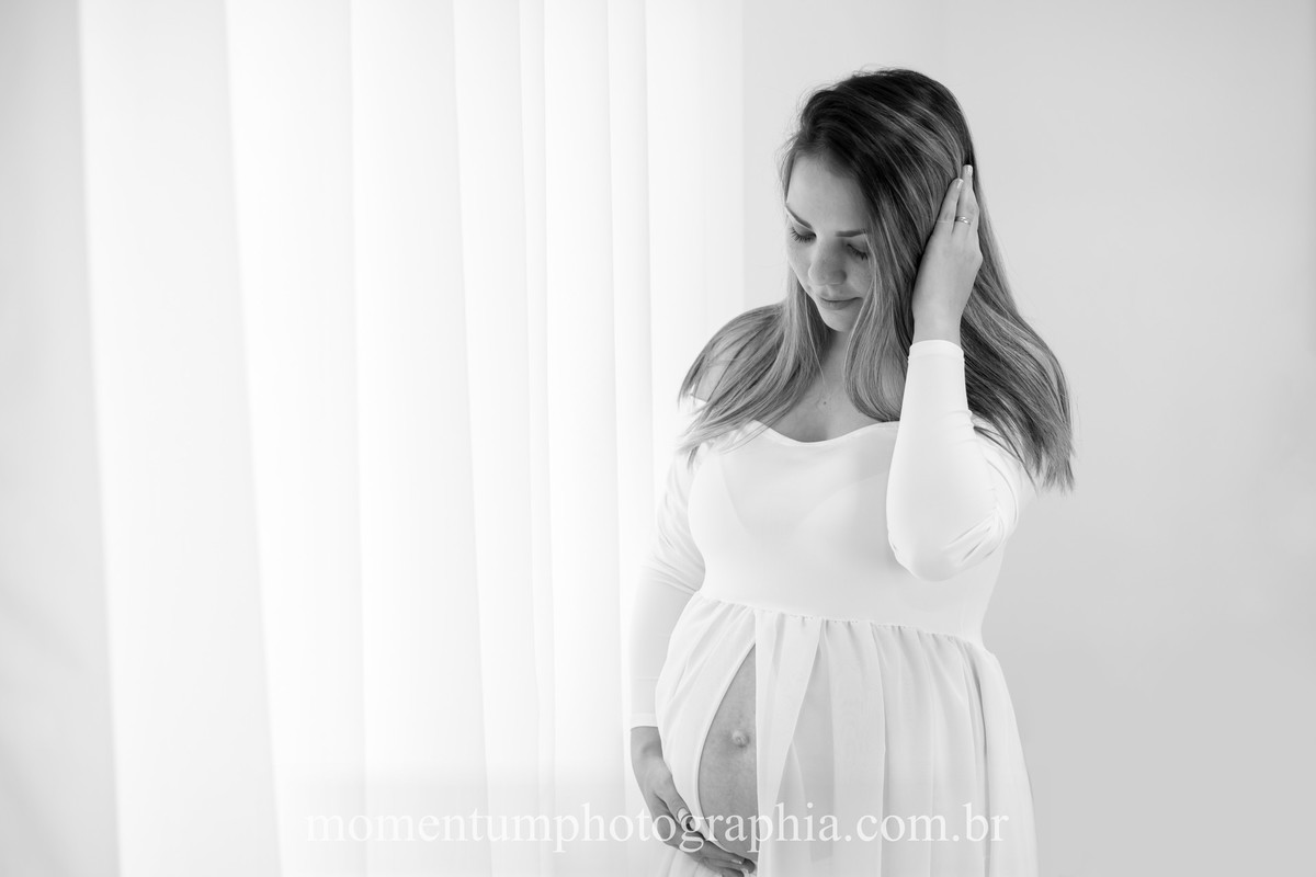 foto tirada por momentum photographia ensaio gestante em petropolis rj estudio parque cremeri