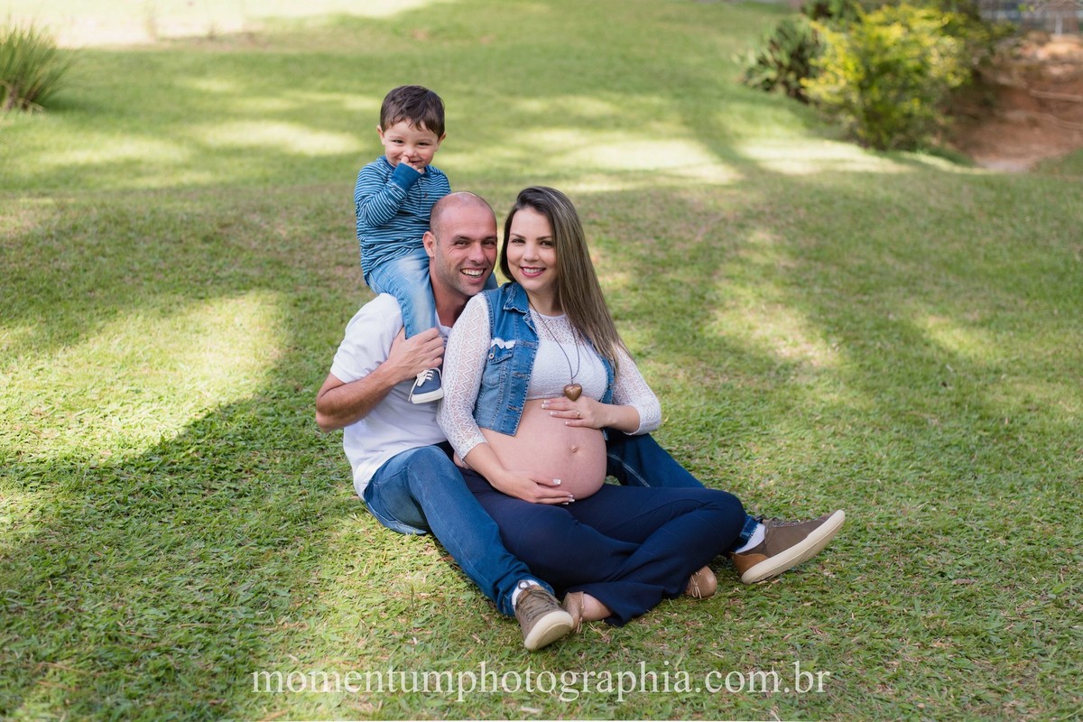 foto tirada por momentum photographia ensaio gestante em petropolis rj estudio parque cremeri