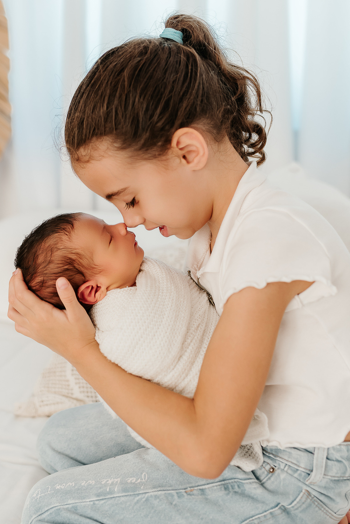 ensaio-newborn-petropolis-rj-estudio-quitandinha-fotografia-profissional-atemporal-clean-familia-recem-nascido