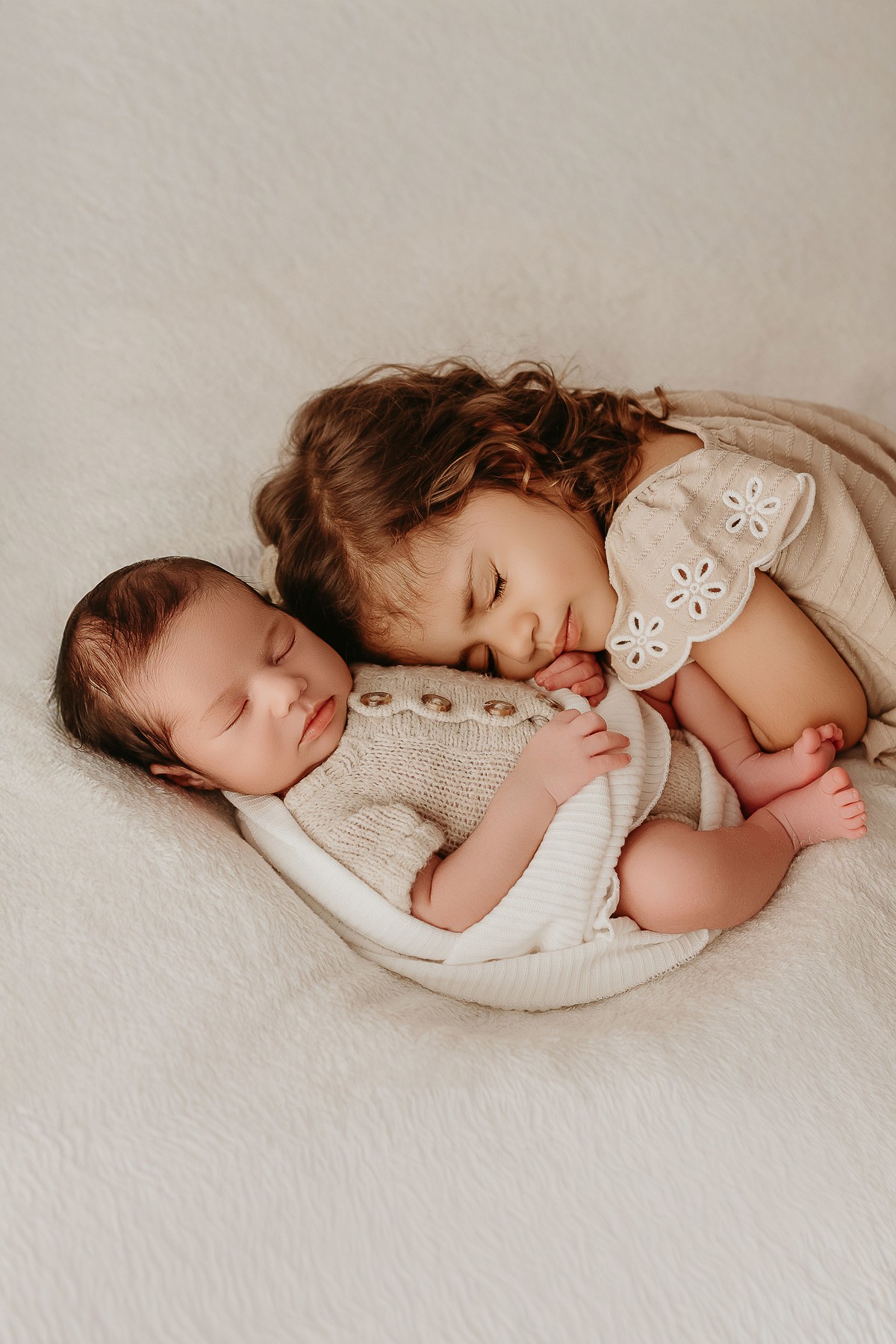 ensaio-newborn-petropolis-rj-sessao-fotografia-profissional-atemporal-estudio-climatizado-especialidade
