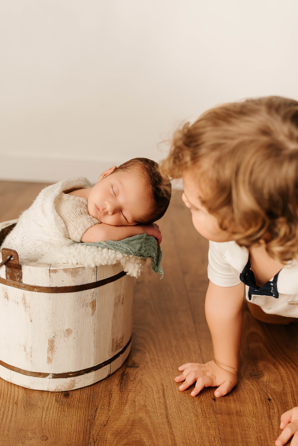 ensaio-newborn-petropolis-rj-estudio-fotografia-profissional-sessao-atemporal-recem-nascido
