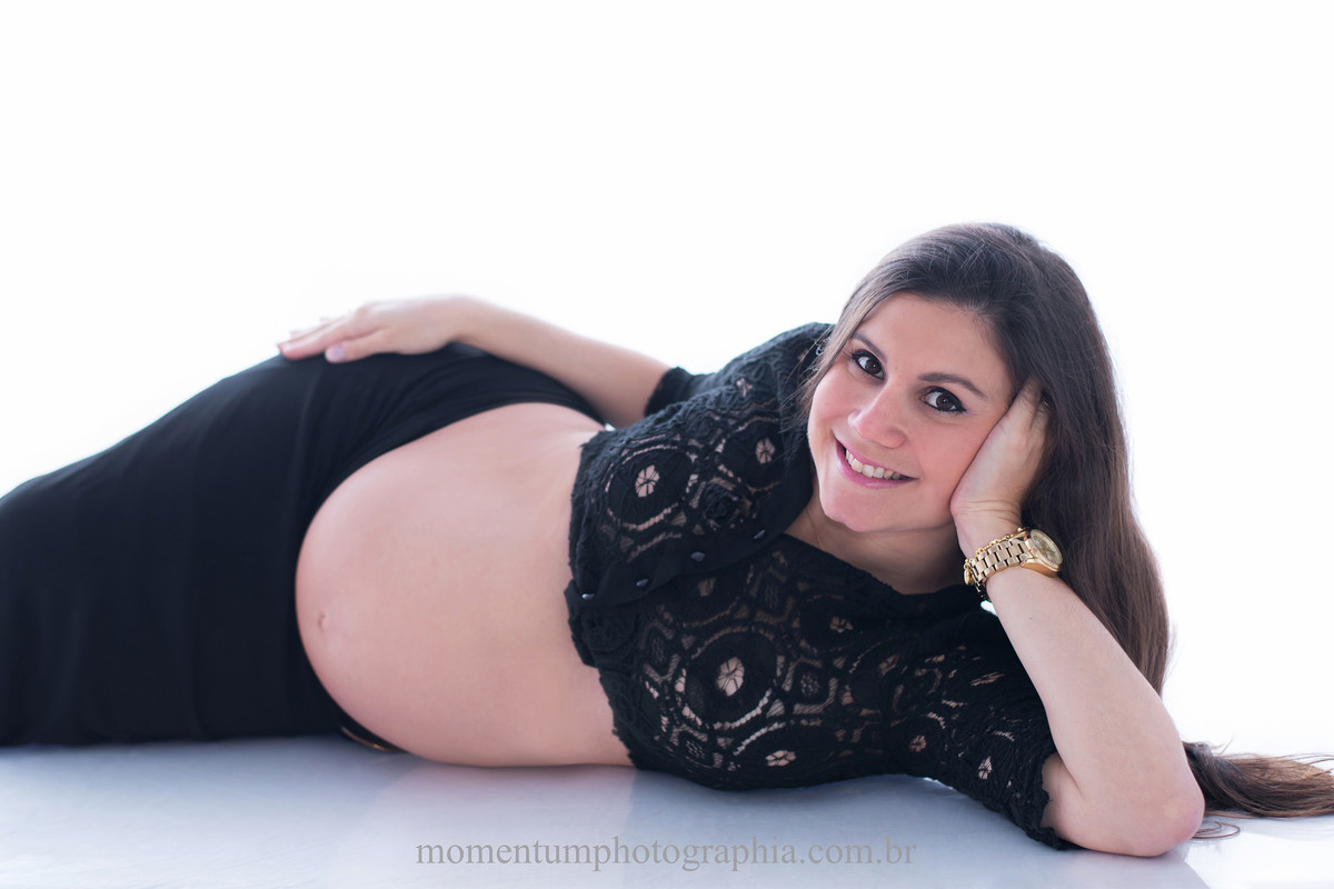 foto tirada por momentum photographia gestante maternidade gravida em petropolis rj estudio