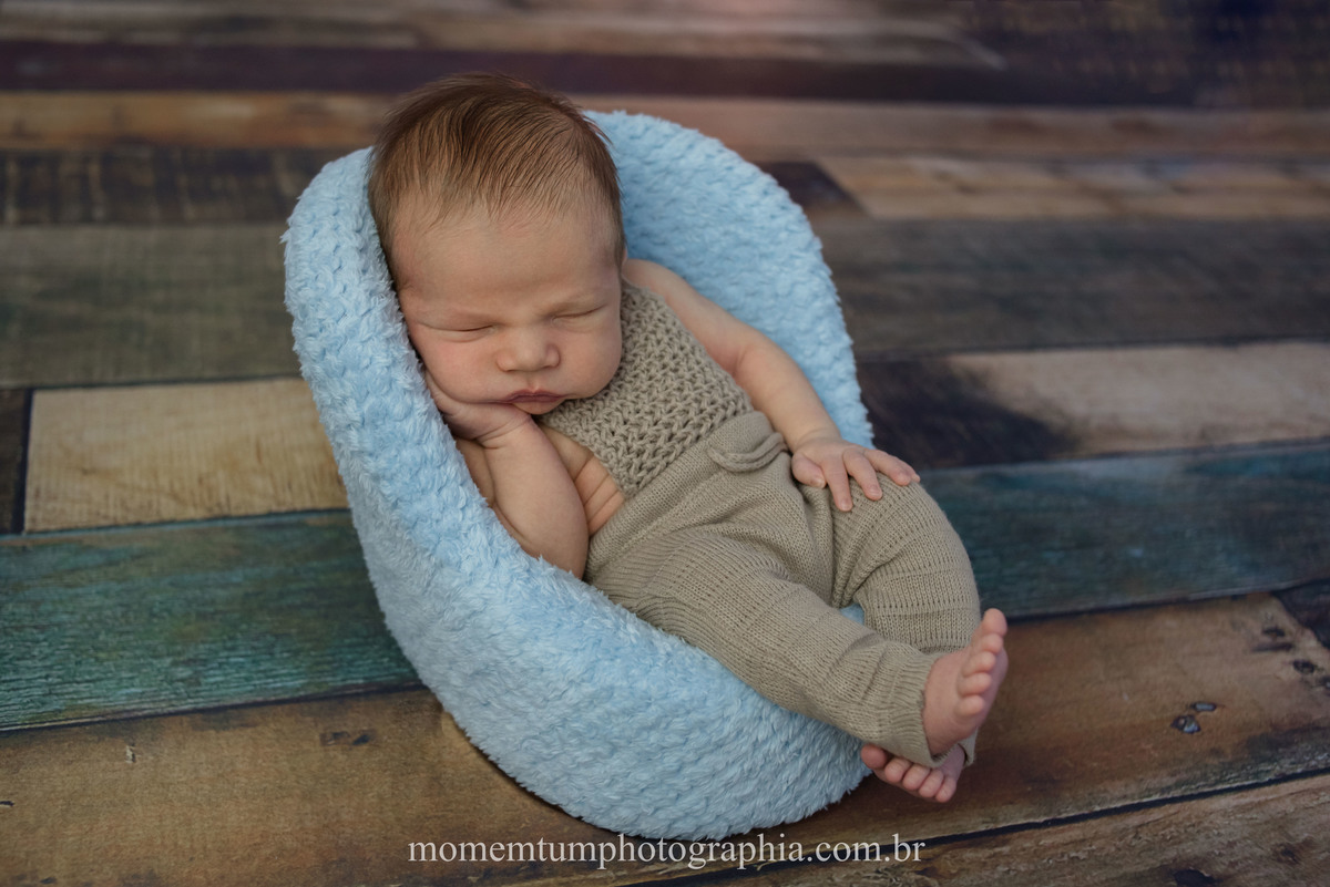foto tirada por momentum photographia em petropolis rj estudio newborn