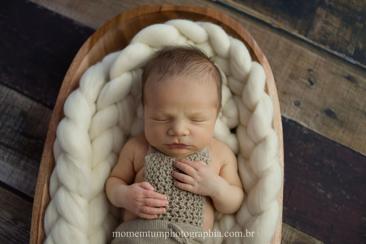 foto tirada por momentum photographia em petropolis rj estudio newborn recem nascido
