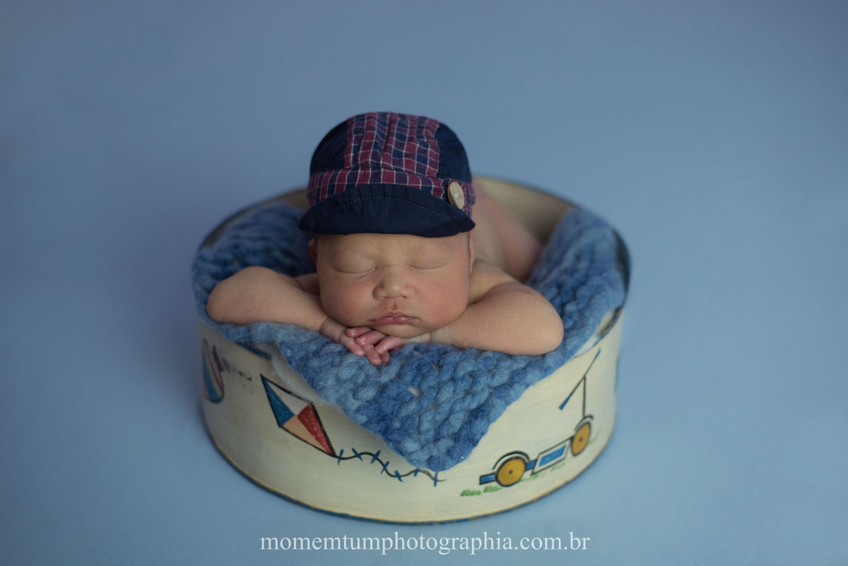 foto tirada por momentum photographia em petropolis rj estudio newborn