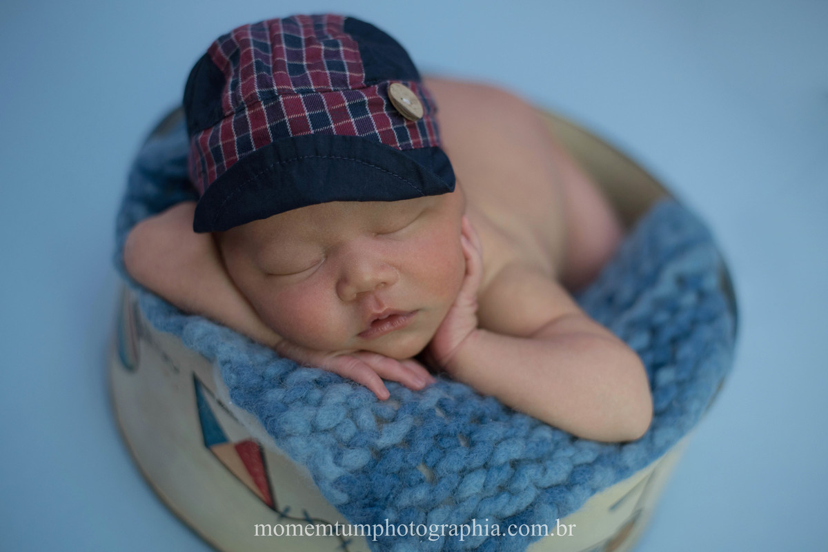 foto tirada por momentum photographia em petropolis rj estudio newborn