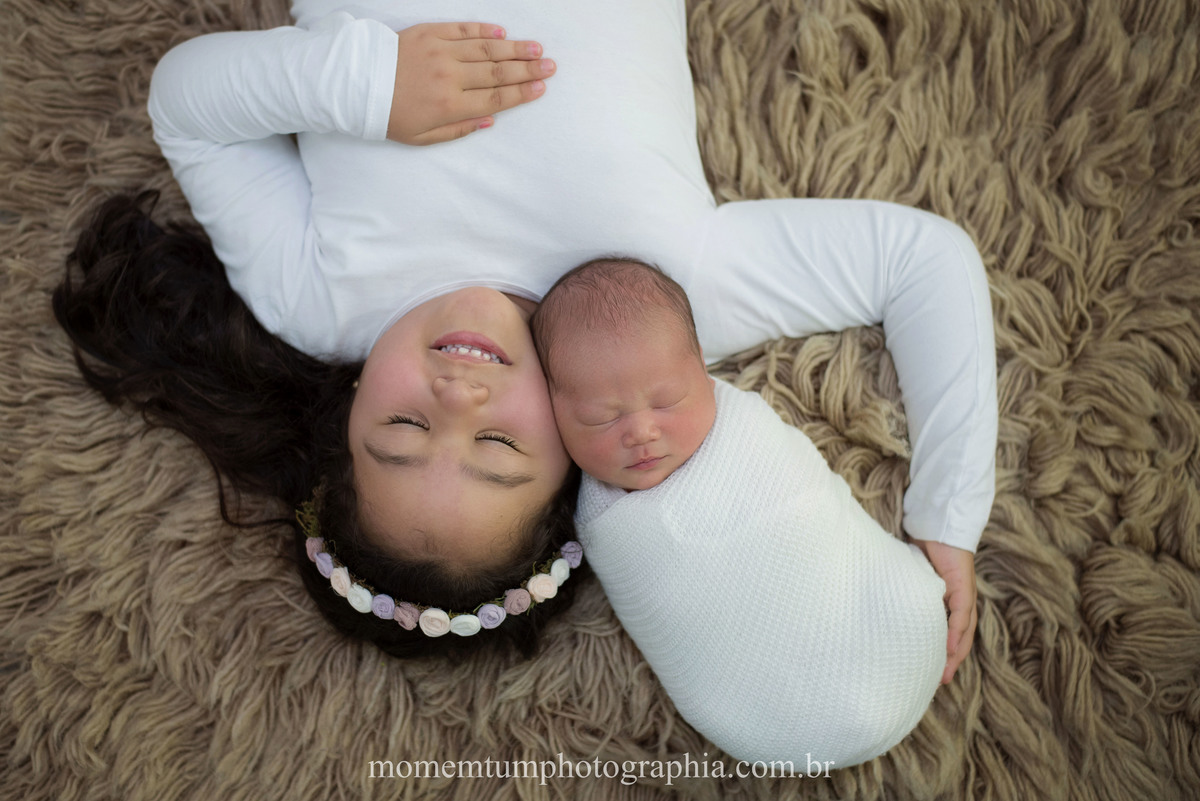 foto tirada por momentum photographia em petropolis rj estudio newborn