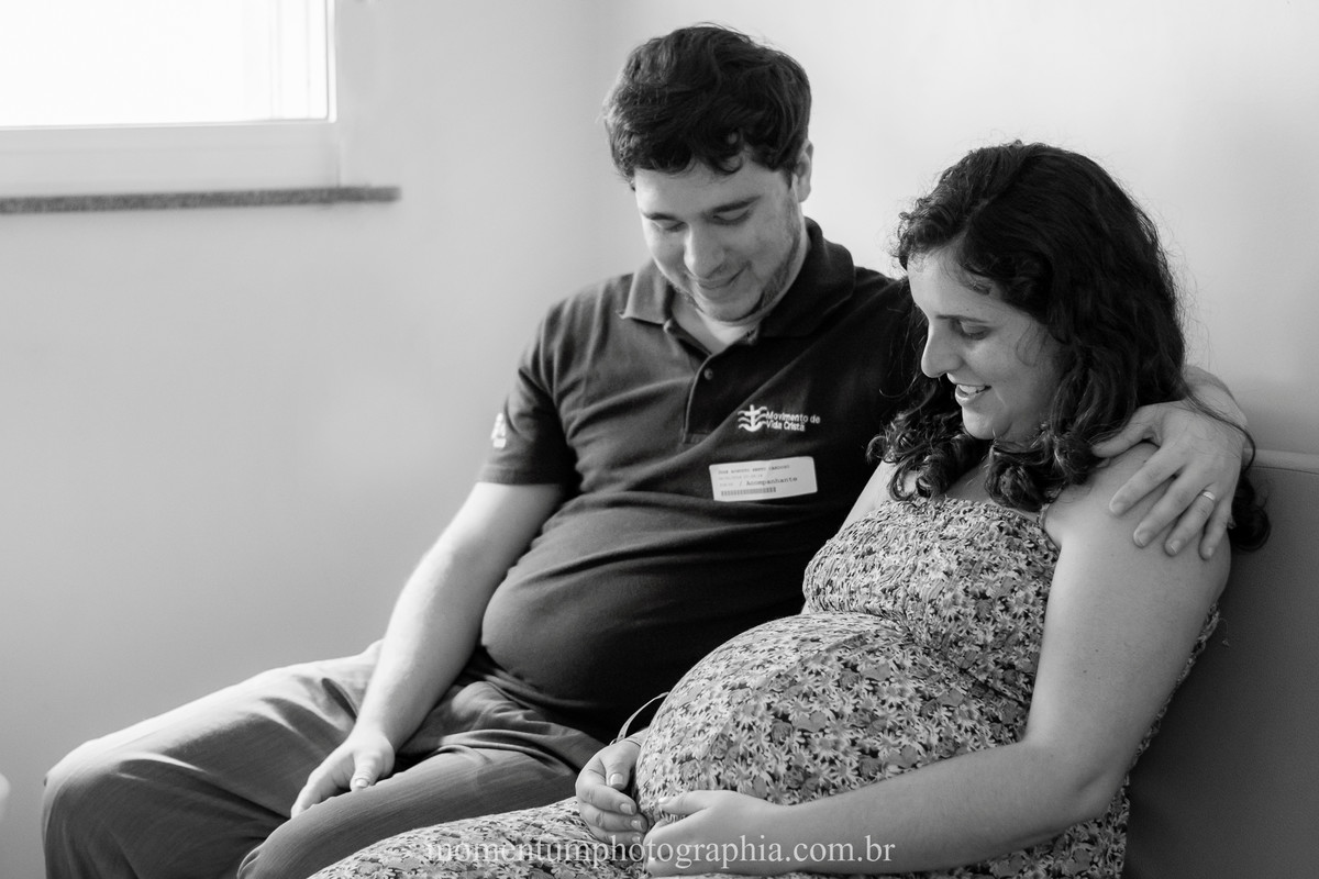 Foto de parto tirada por Momentum Photographia na maternidade do Hospital Santa Teresa em Petrópolis - RJ