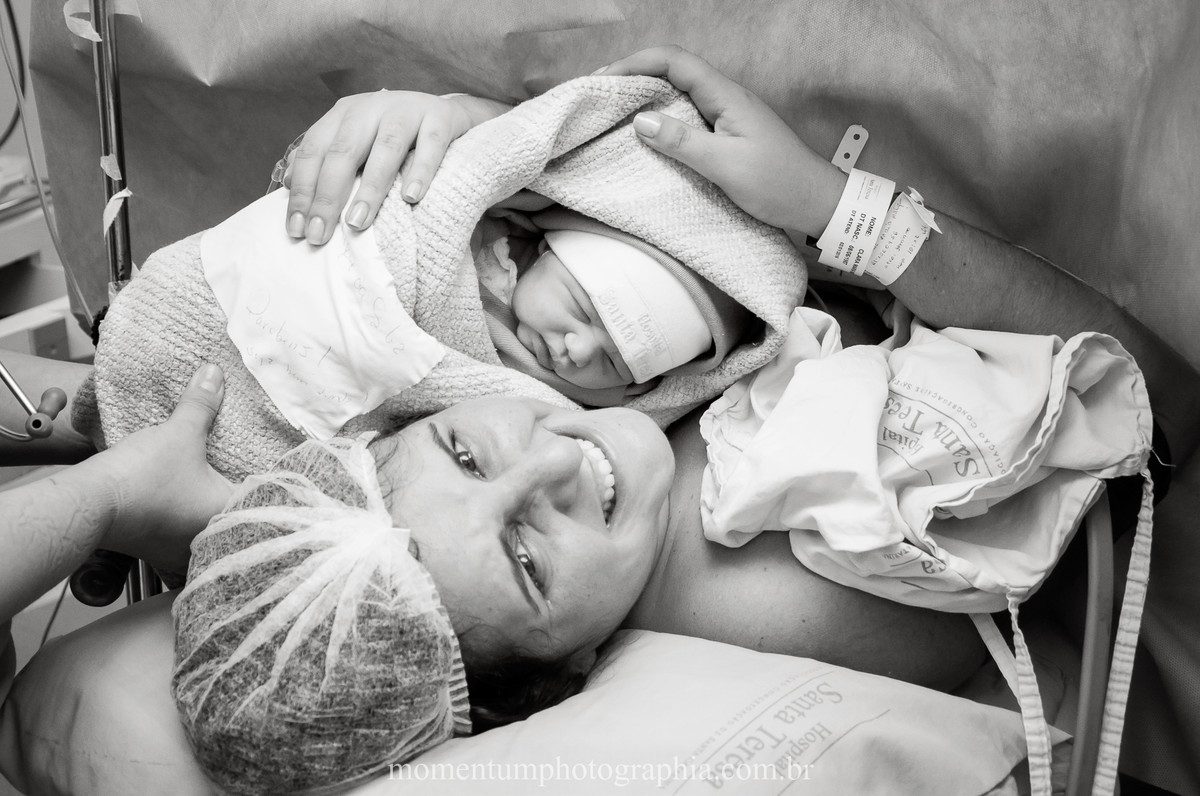 Foto tirada por Momentum Photographia na maternidade do Hospital Santa Teresa emFoto tirada por Momentum Photographia na maternidade do Hospital Santa Teresa em Petrópolis, RJ Petrópolis, RJ