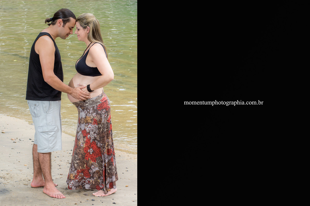Fotos de grávida feitas por Momentum Photographia na praia de Mangaratiba, RJ