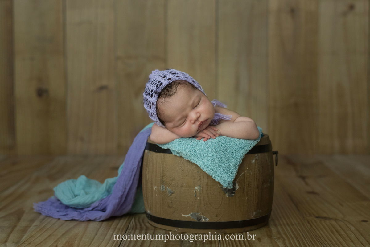 foto tirada por momentum photographia em petropolis rj ensaio newborn