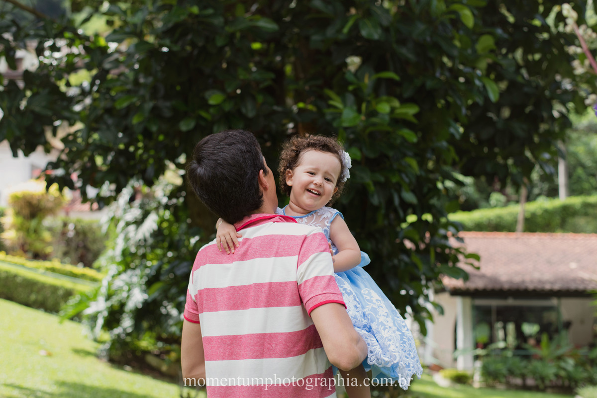 foto tirada por momentum photographia ensaio de família petropolis rj família