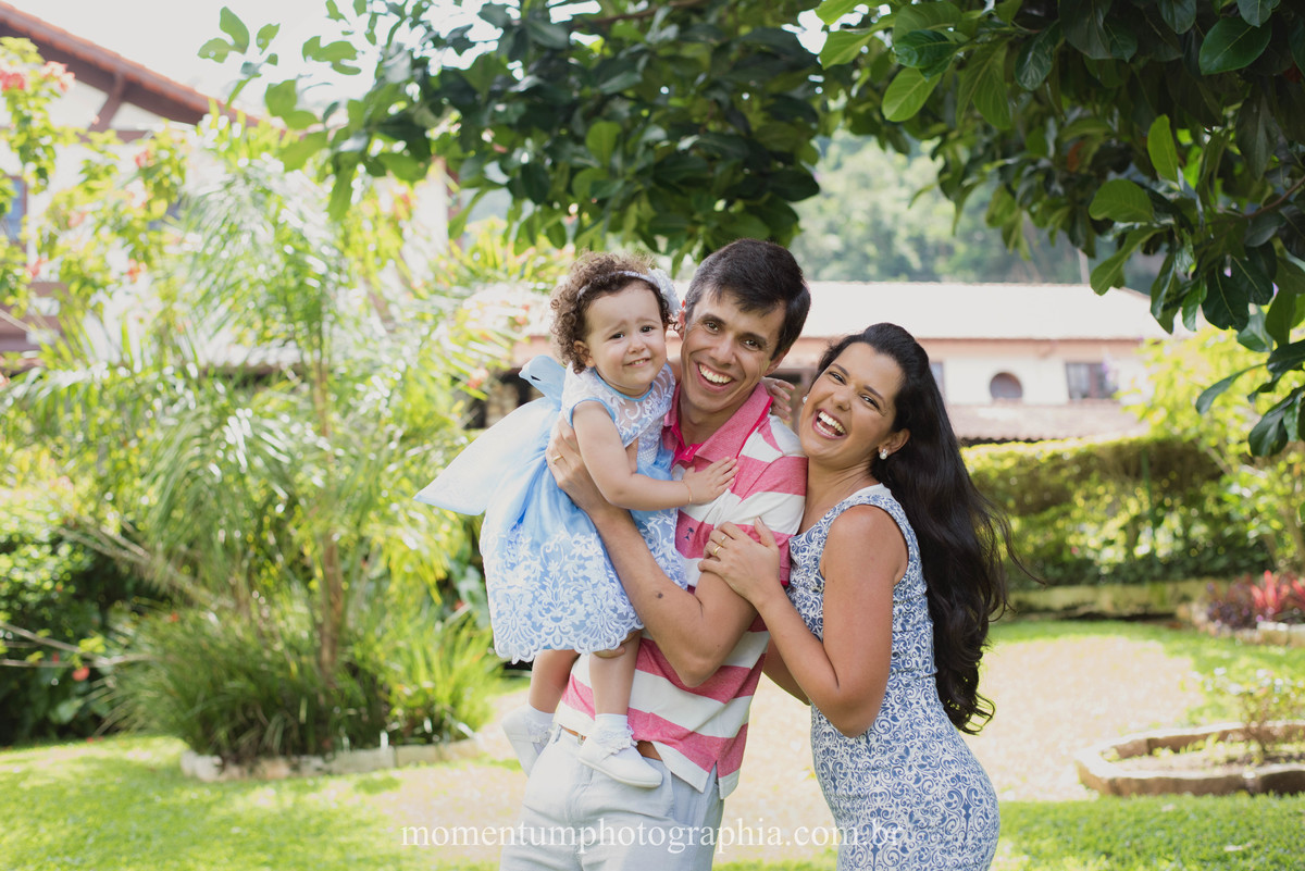 foto tirada por momentum photographia ensaio de família petropolis rj família
