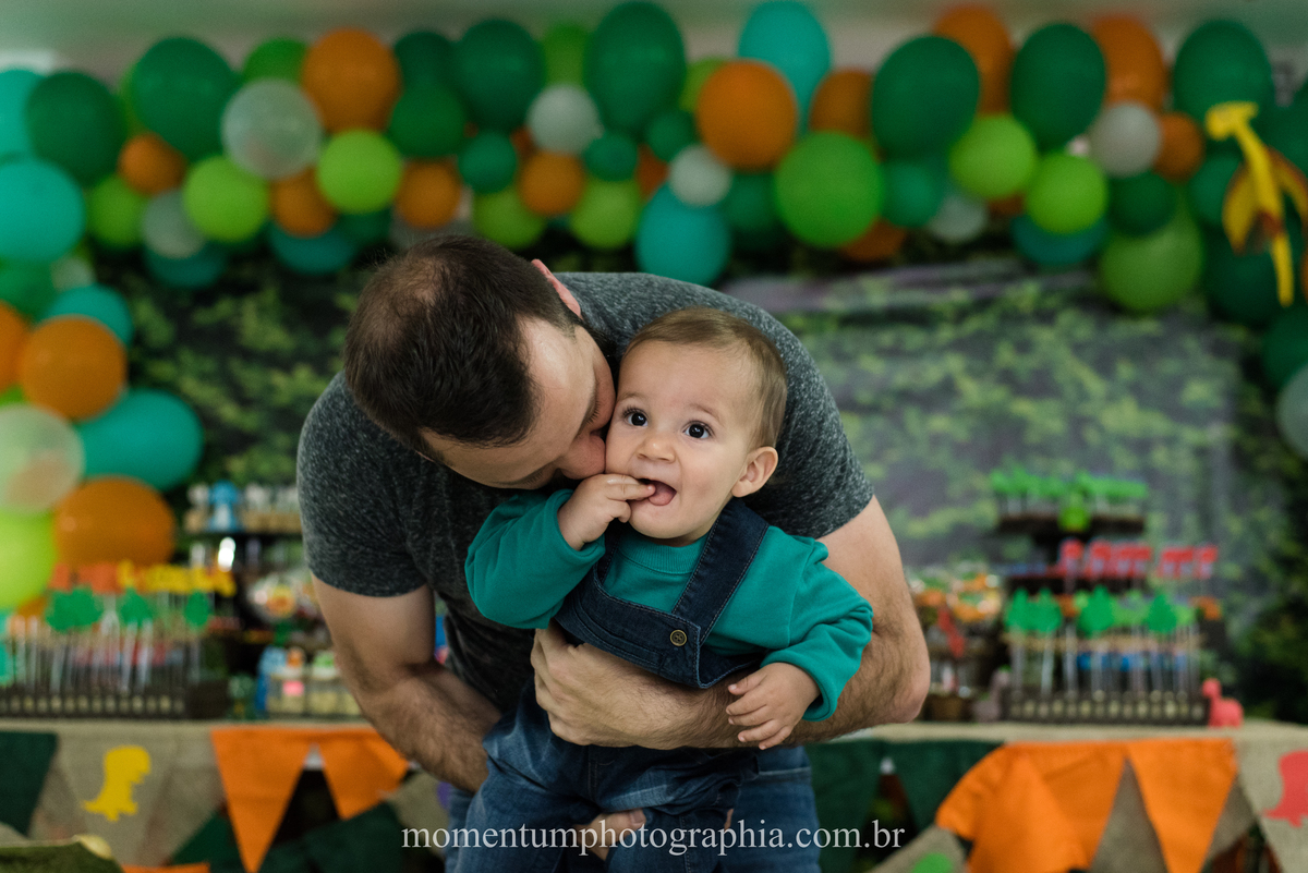 foto tirada por momentum photographia em petropolis rj aniversario infantil dinossauros