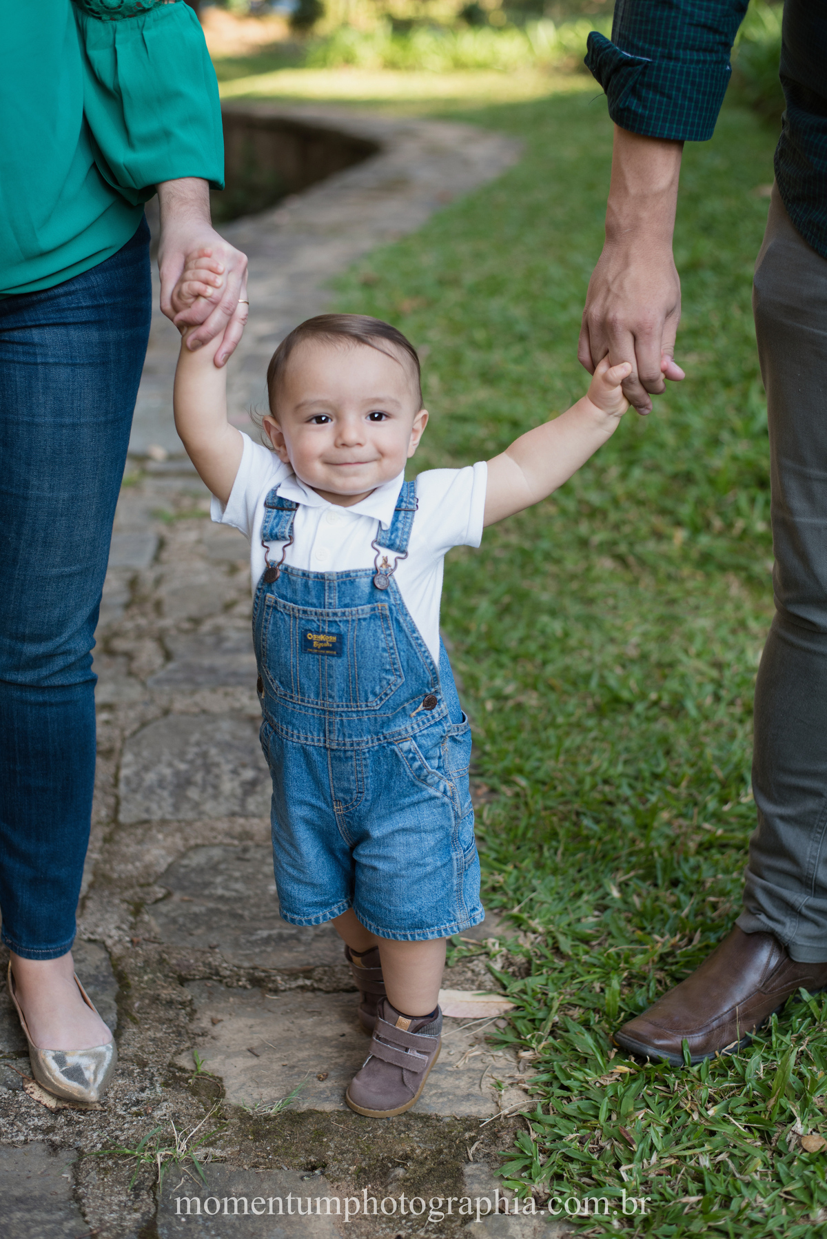 foto tirada por momentum photographia ensaio de família petropolis rj família