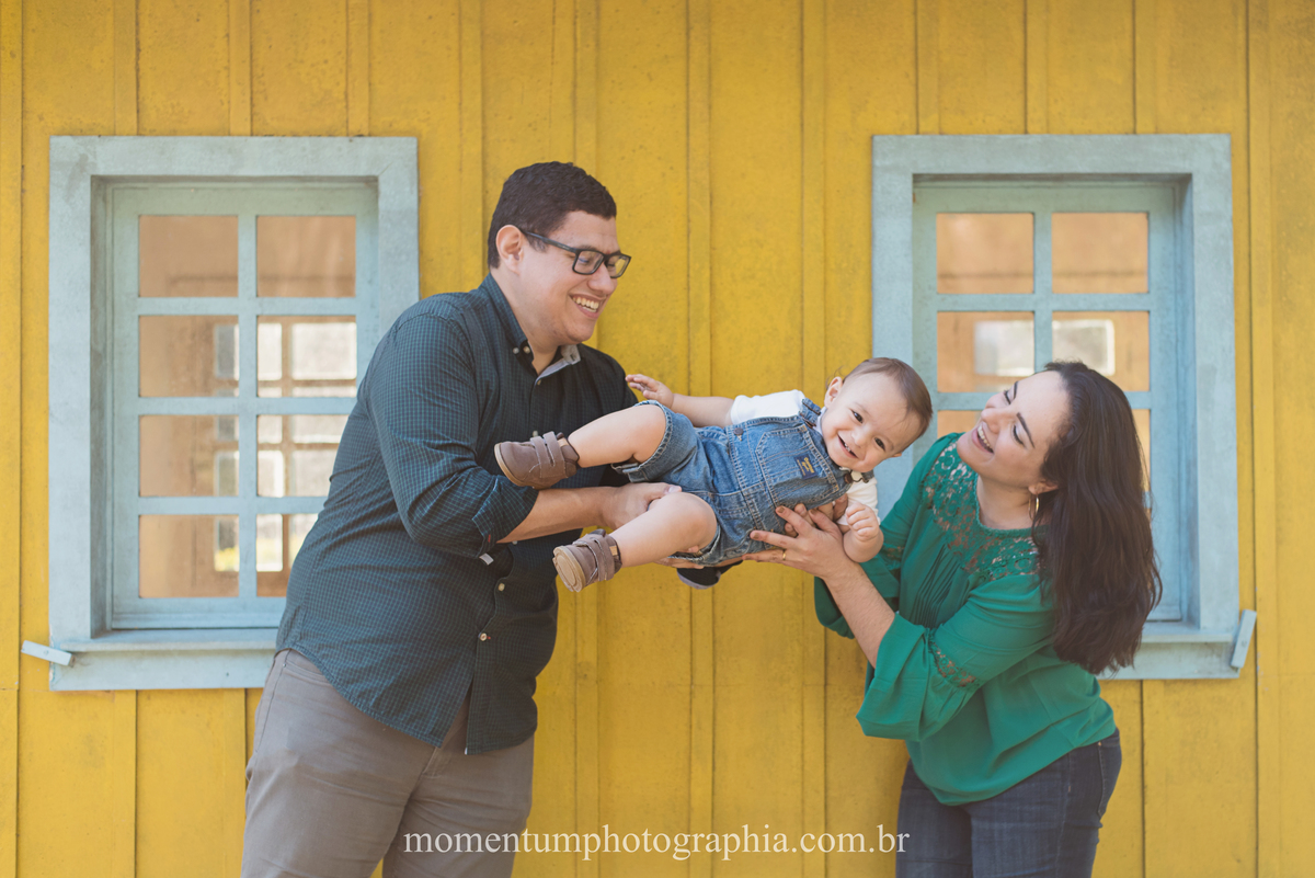 foto tirada por momentum photographia ensaio de família petropolis rj família