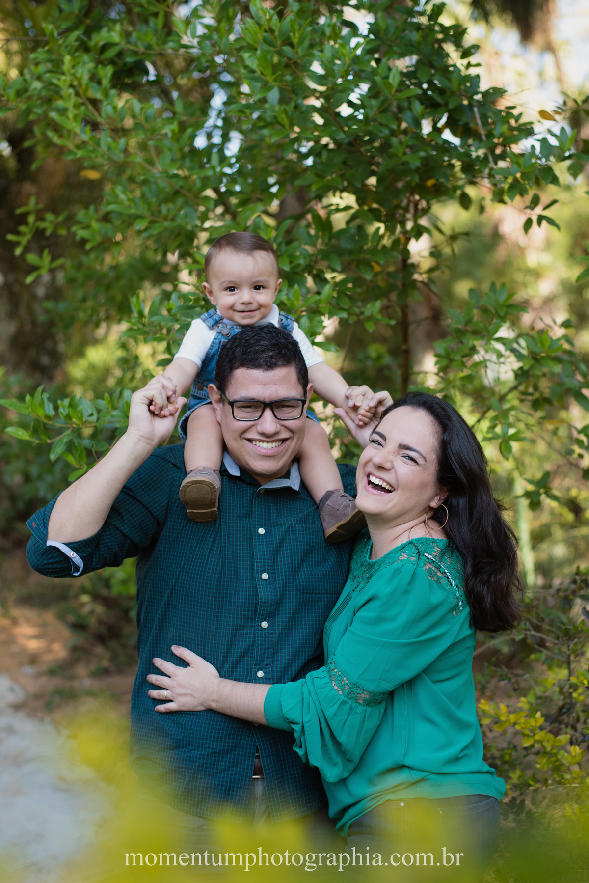 foto tirada por momentum photographia ensaio de família petropolis rj família