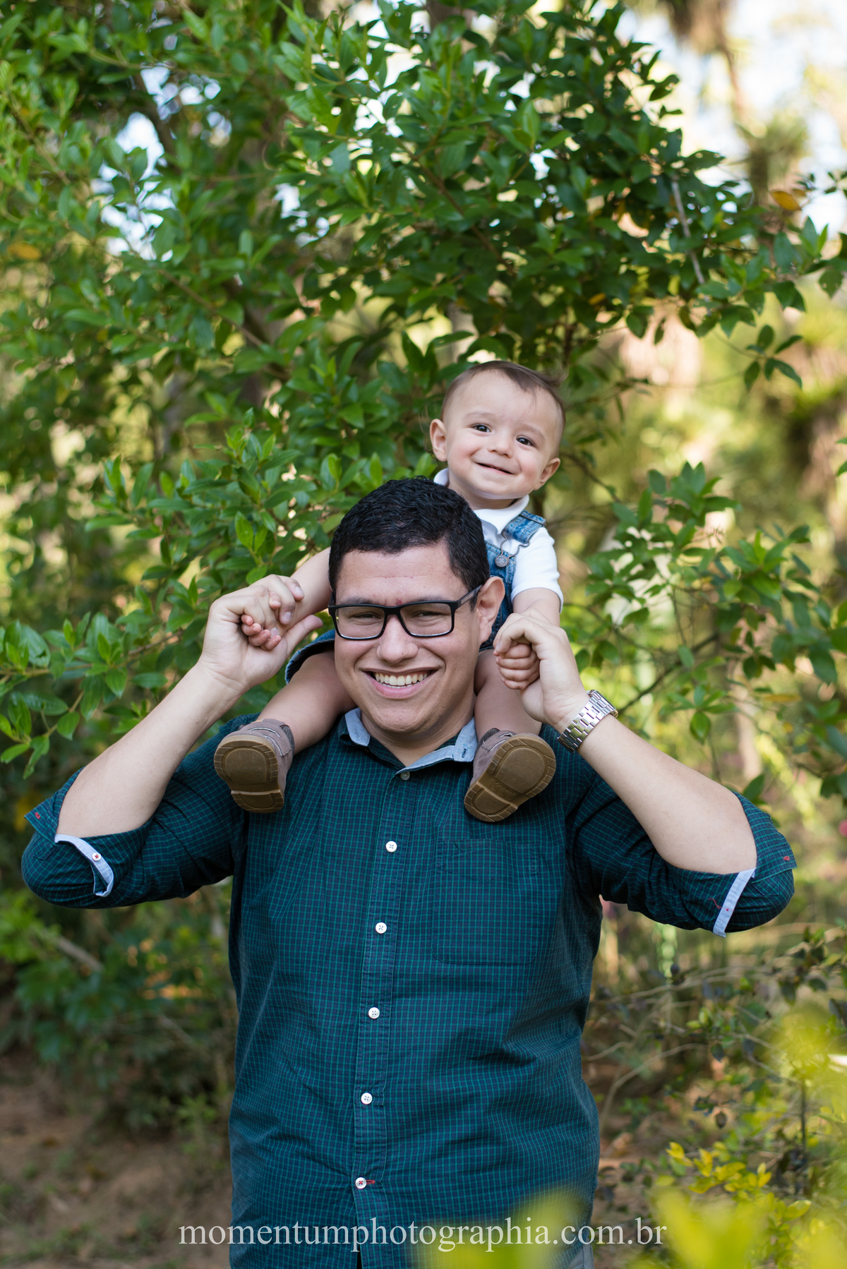foto tirada por momentum photographia ensaio de família petropolis rj família