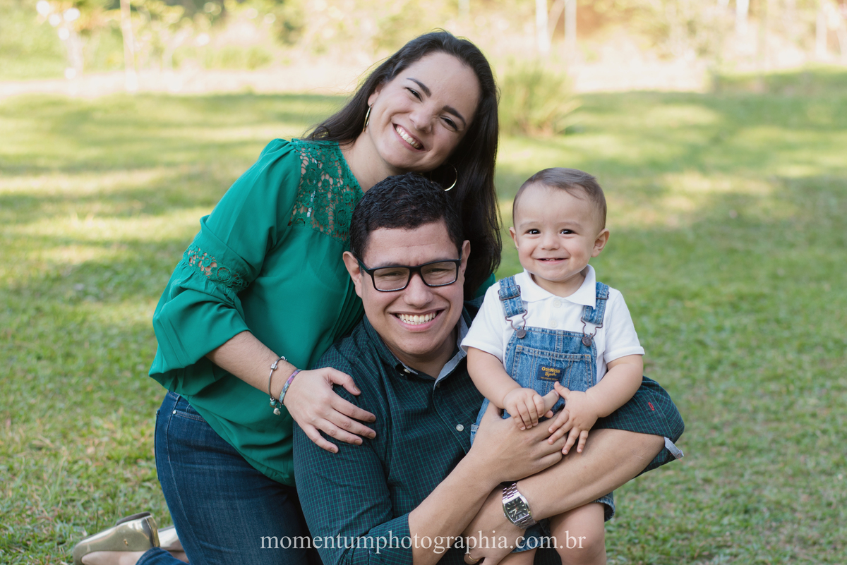 foto tirada por momentum photographia ensaio de família petropolis rj família