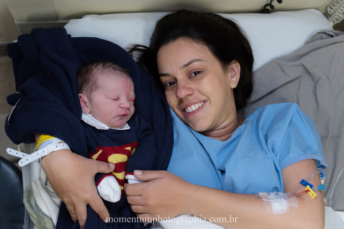 Fotografia de parto hospital Unimed Petropolis, RJ. Foto de Momentum Photographia. 