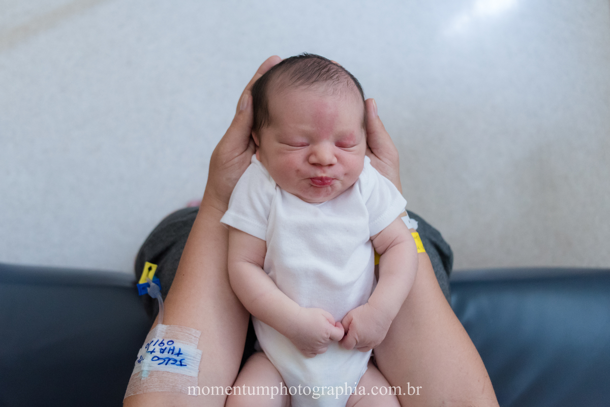 Fotografia de parto hospital Unimed Petropolis, RJ. Foto de Momentum Photographia. 