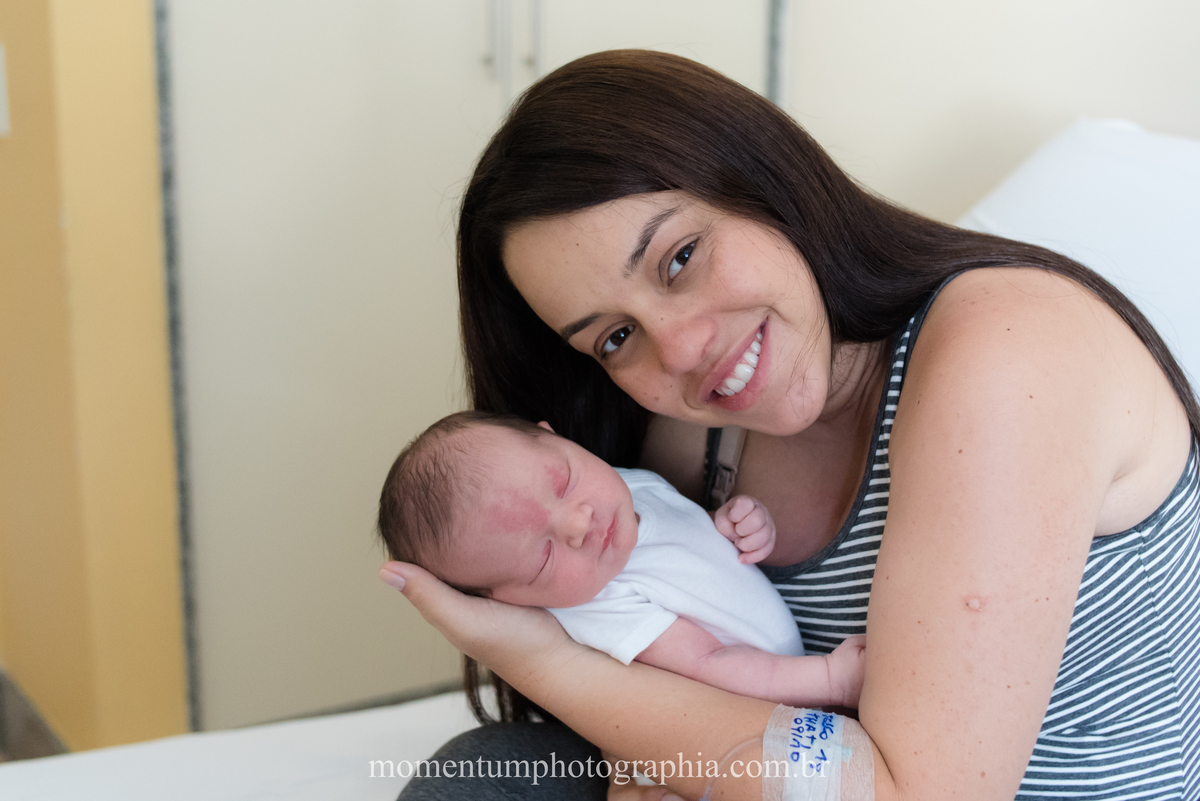 Fotografia de parto hospital Unimed Petropolis, RJ. Foto de Momentum Photographia. 