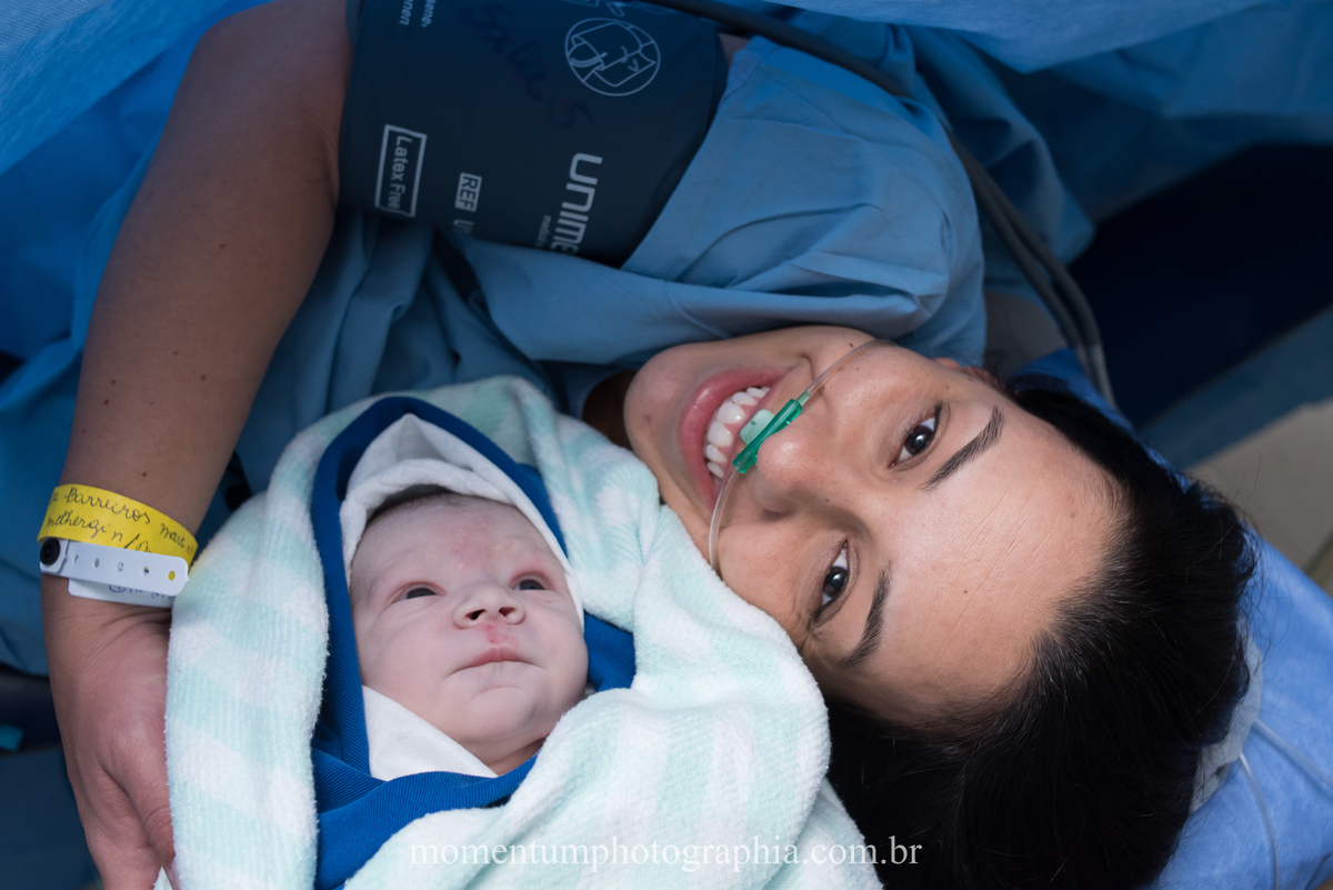 Fotografia de parto hospital Unimed Petropolis, RJ. Foto de Momentum Photographia. 