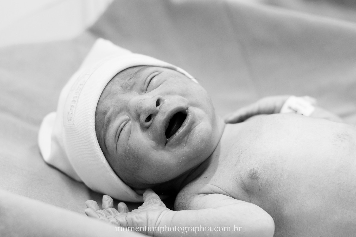 Foto de parto tirada por Momentum Photographia maternidade Santa Teresa Petrópolis - RJ