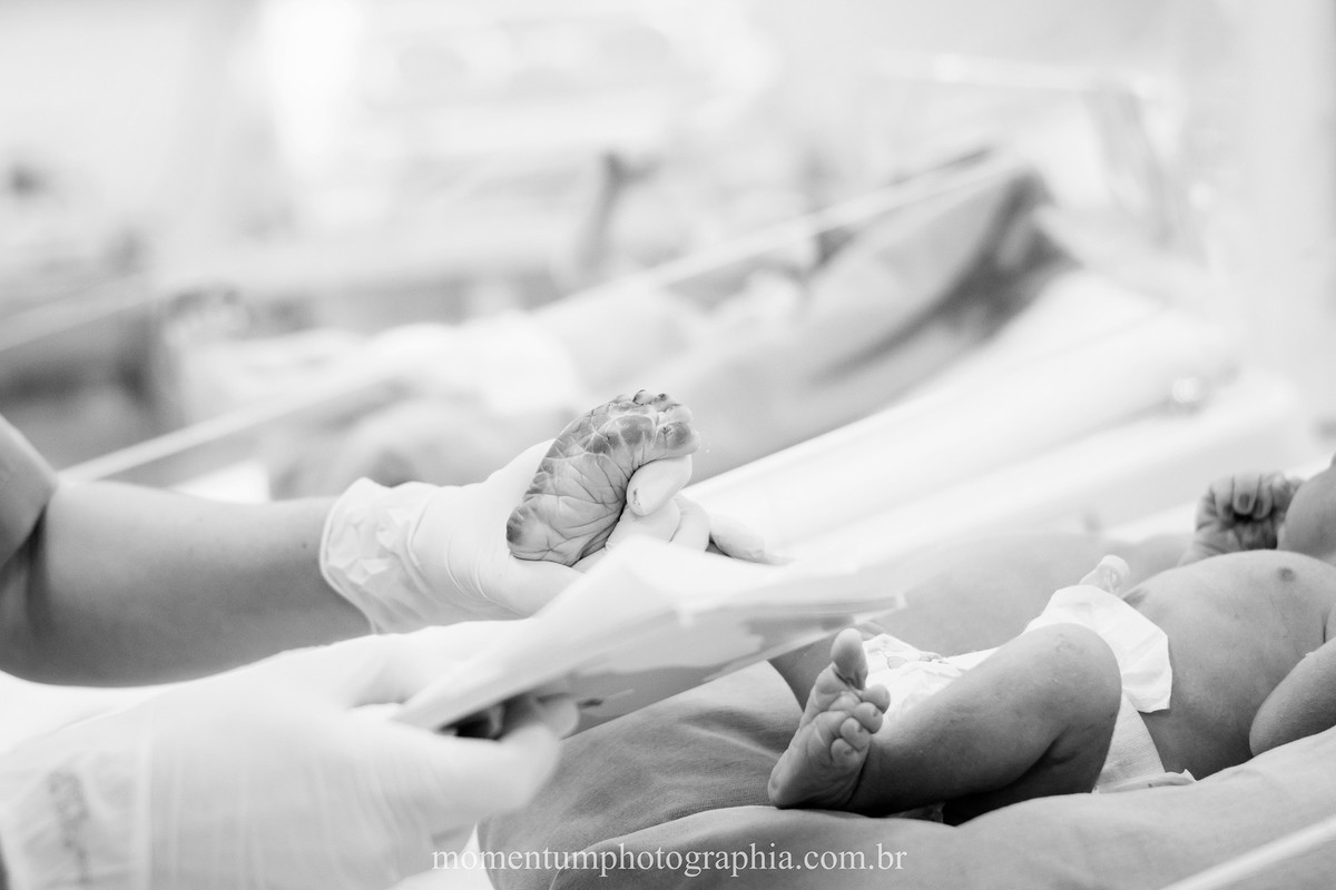 Foto de parto tirada por Momentum Photographia maternidade Santa Teresa Petrópolis - RJ